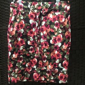 Flower pencil skirt